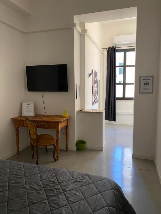 Palazzo Pilo Bed & Breakfast Сасари Екстериор снимка